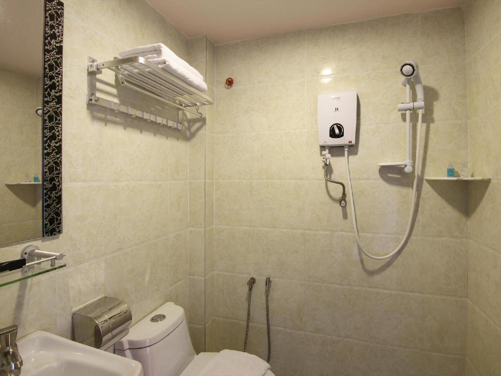 Hotel Zamburger Grand City Malacca Екстер'єр фото