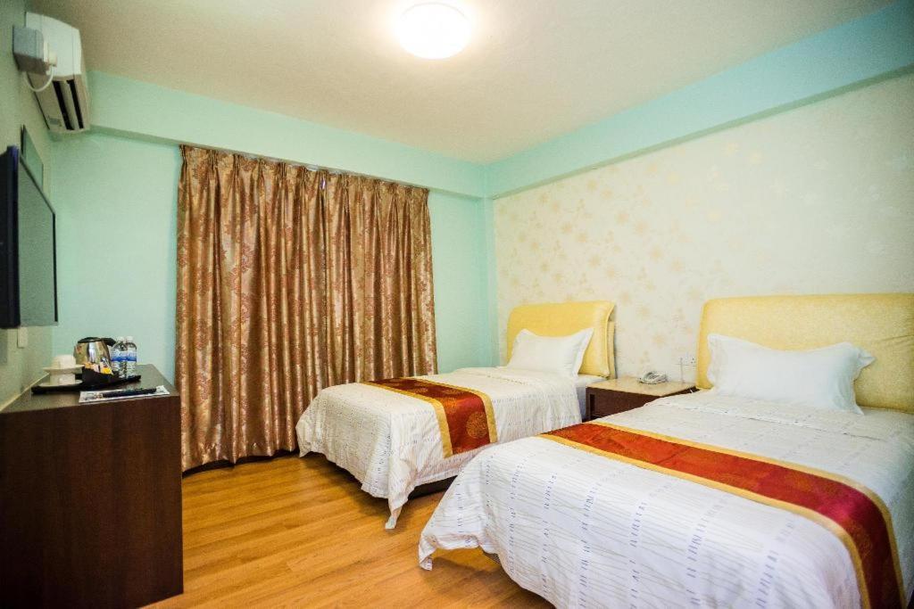 Hotel Zamburger Grand City Malacca Екстер'єр фото