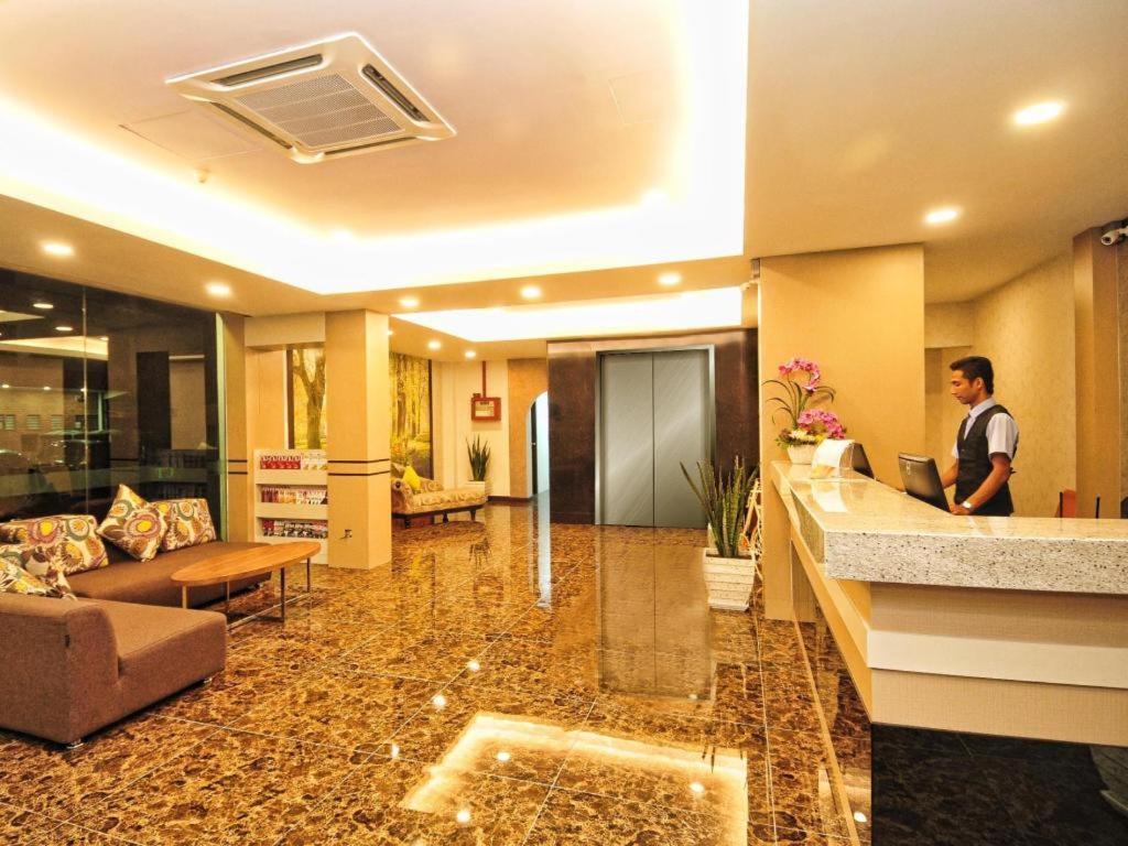 Hotel Zamburger Grand City Malacca Екстер'єр фото