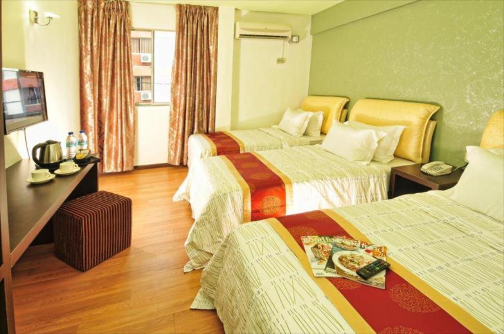Hotel Zamburger Grand City Malacca Екстер'єр фото